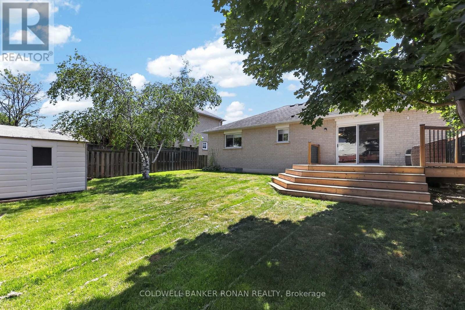 61 DARLING CRESCENT - 33