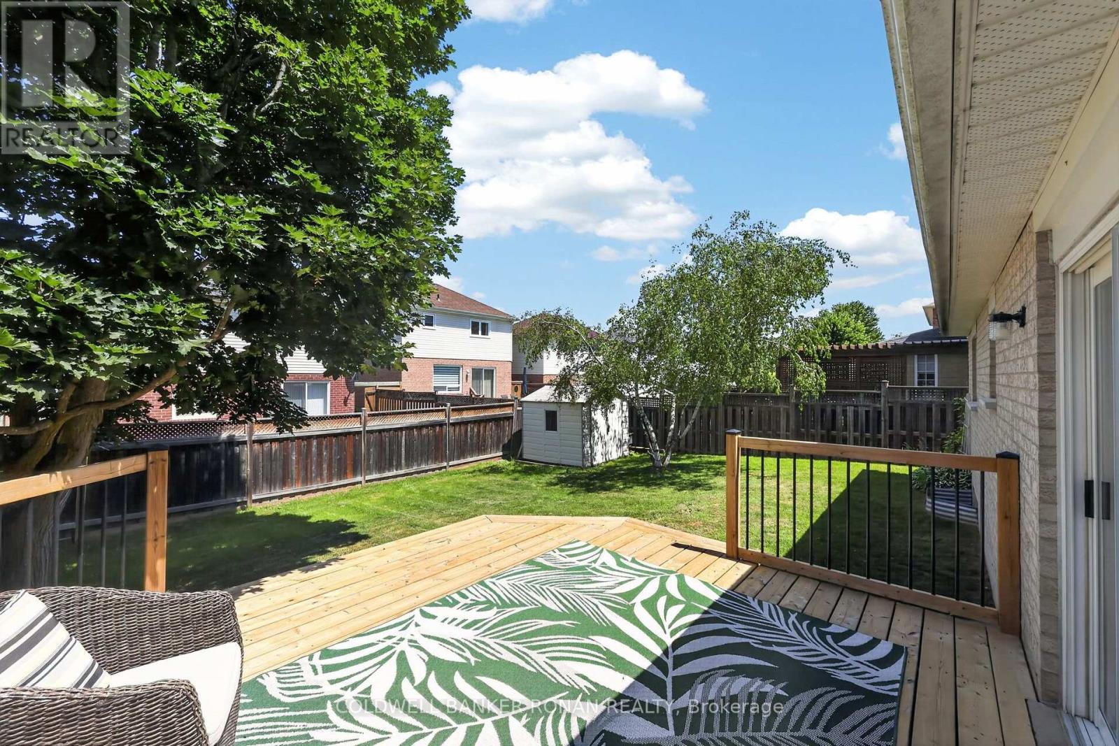 61 DARLING CRESCENT - 34