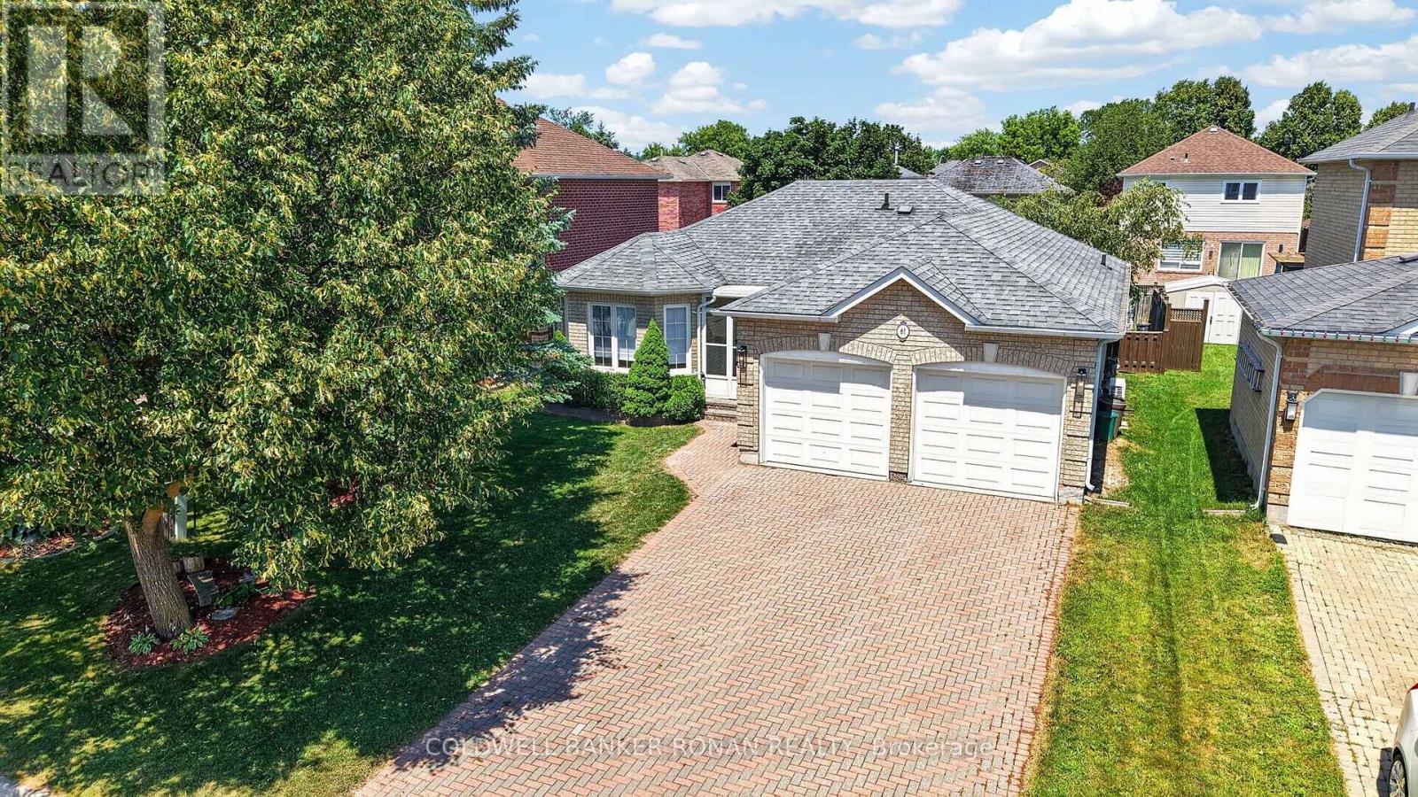 61 DARLING CRESCENT - 39