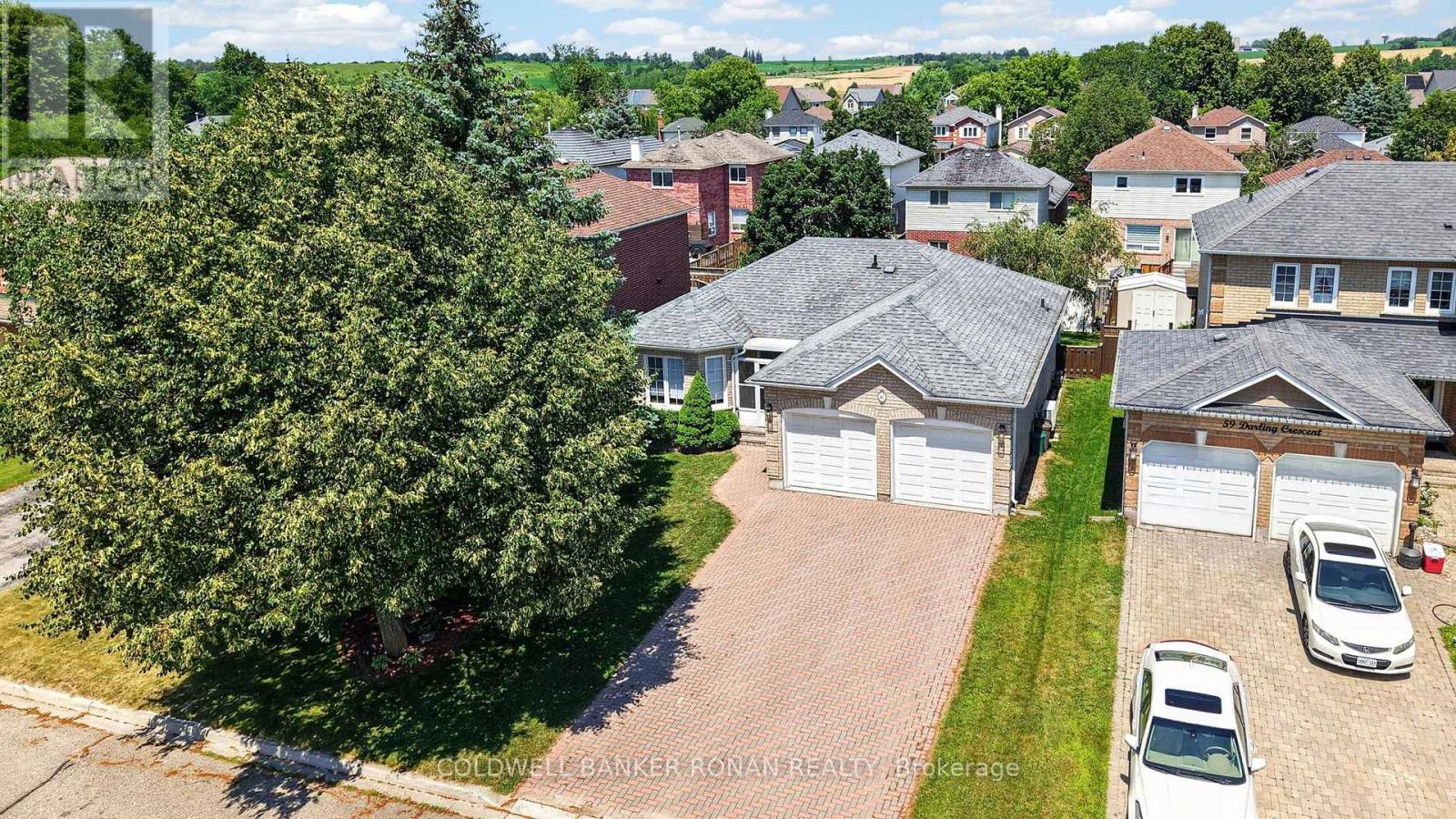 61 DARLING CRESCENT - 41