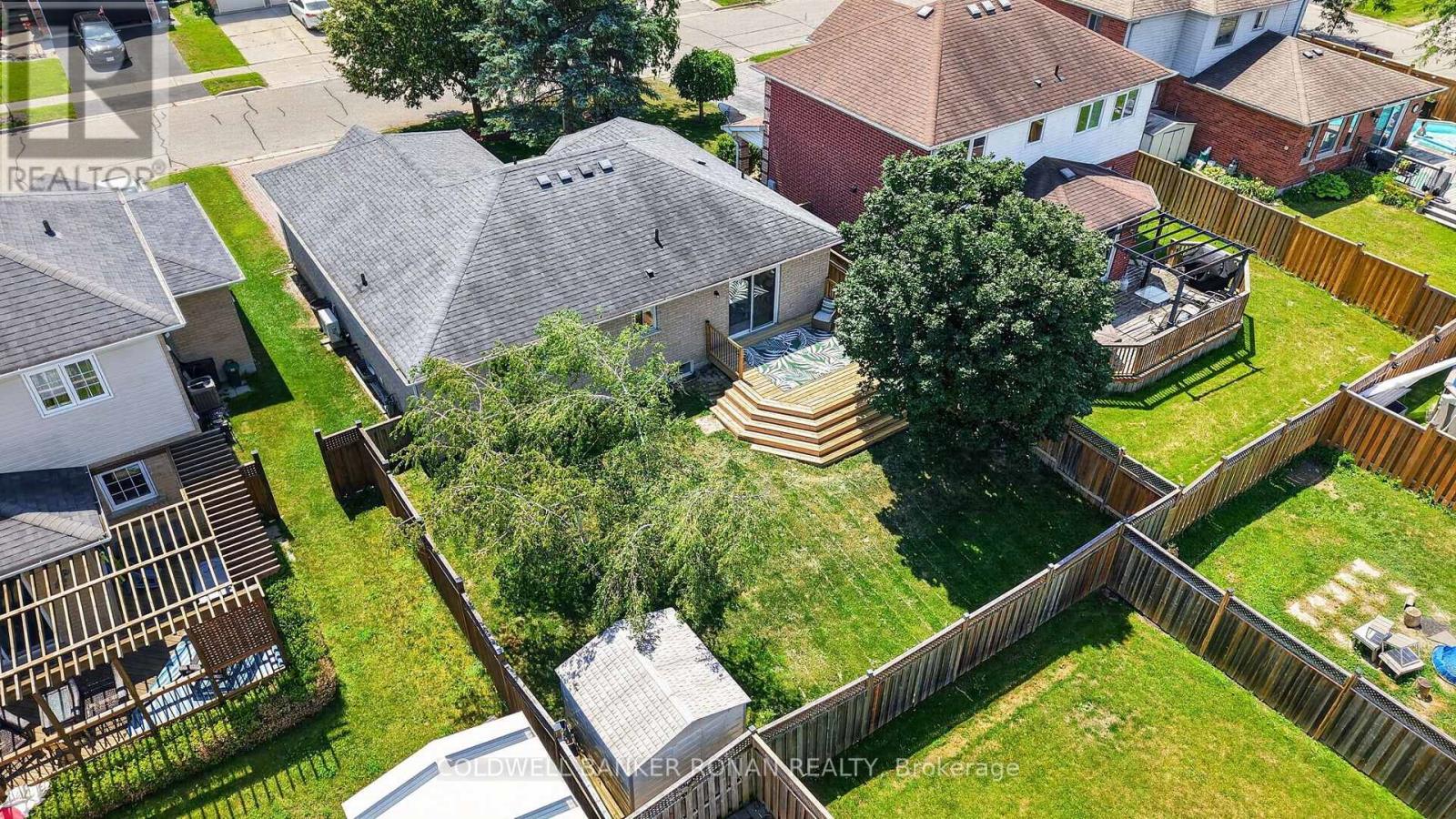 61 DARLING CRESCENT - 43