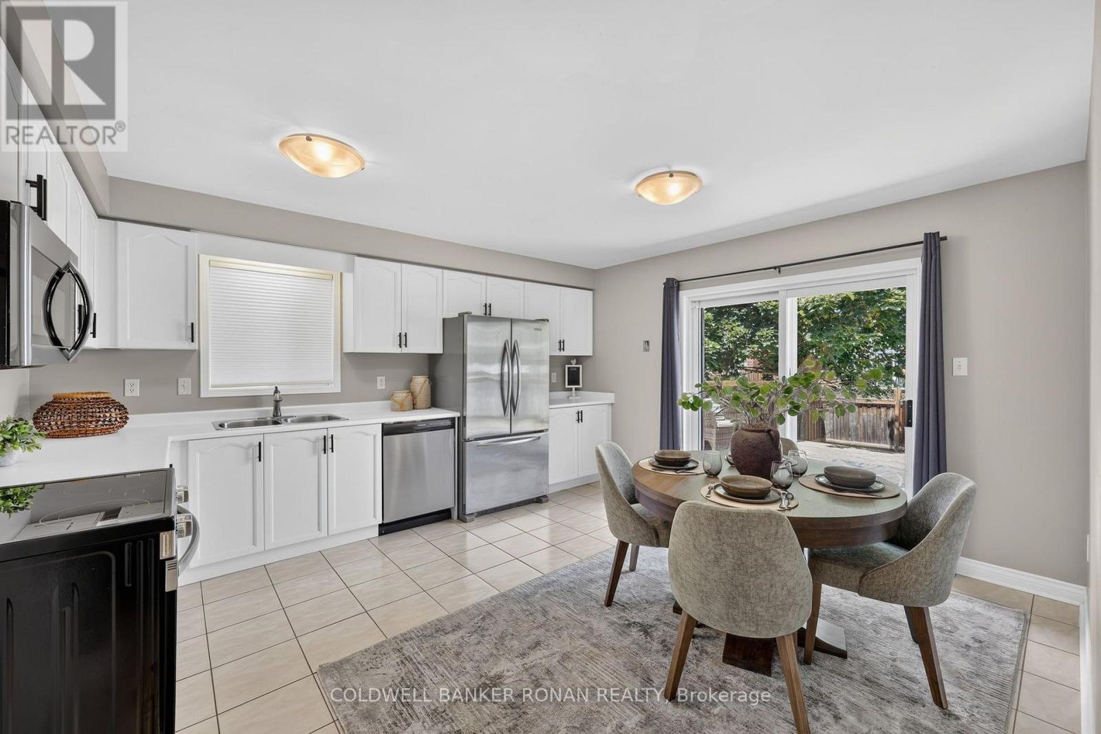 61 DARLING CRESCENT - 5