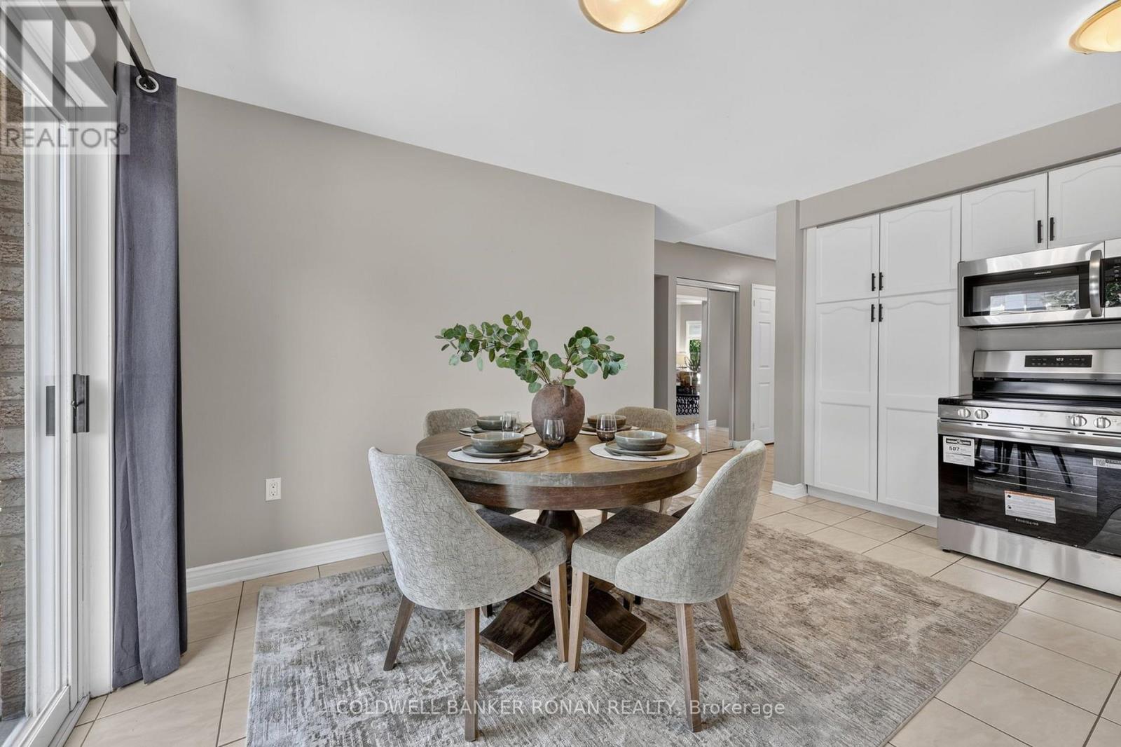 61 DARLING CRESCENT - 9