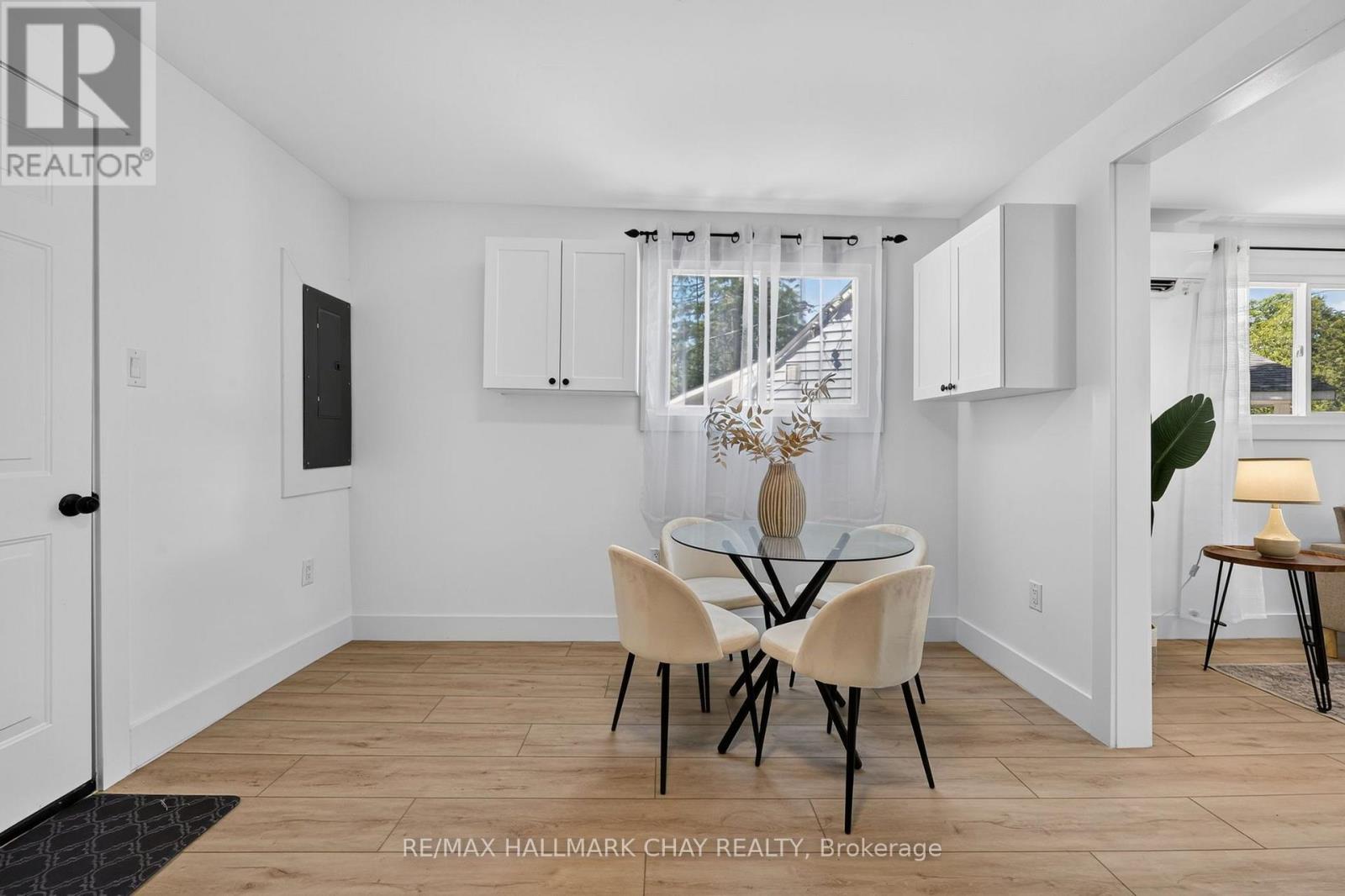 7 VICTORY CRESCENT - 19