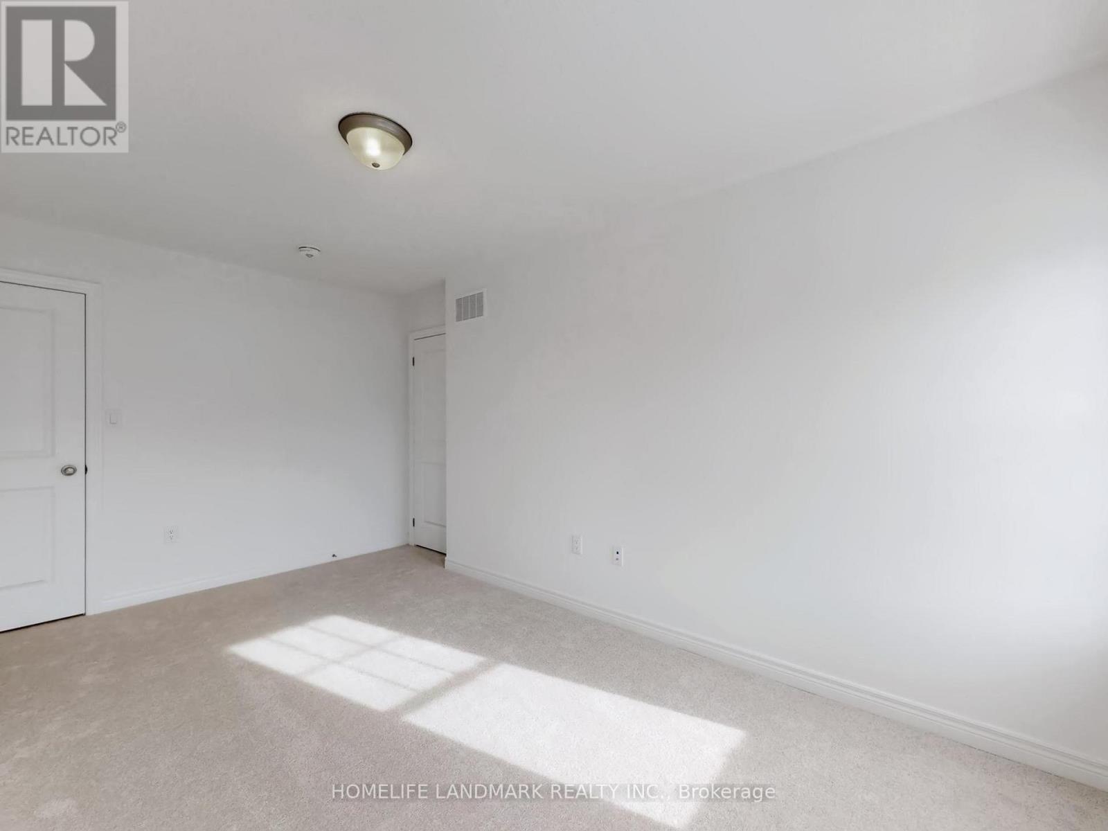 8 BUSHWOOD TRAIL - 33