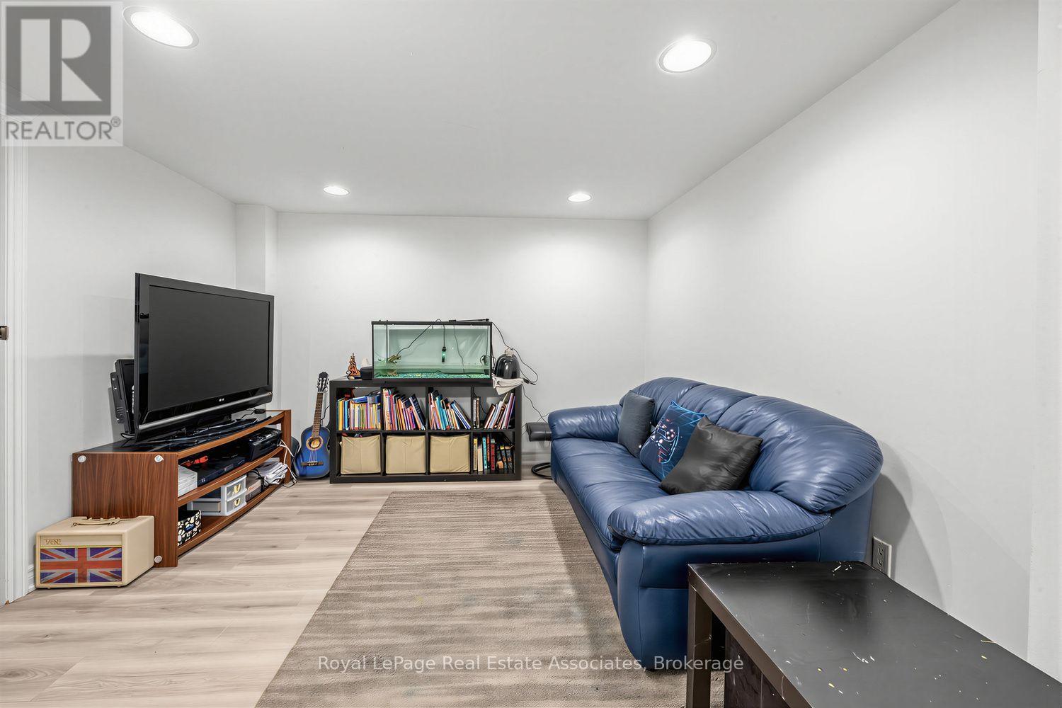25 ROLLING HILLS LANE - Image 24
