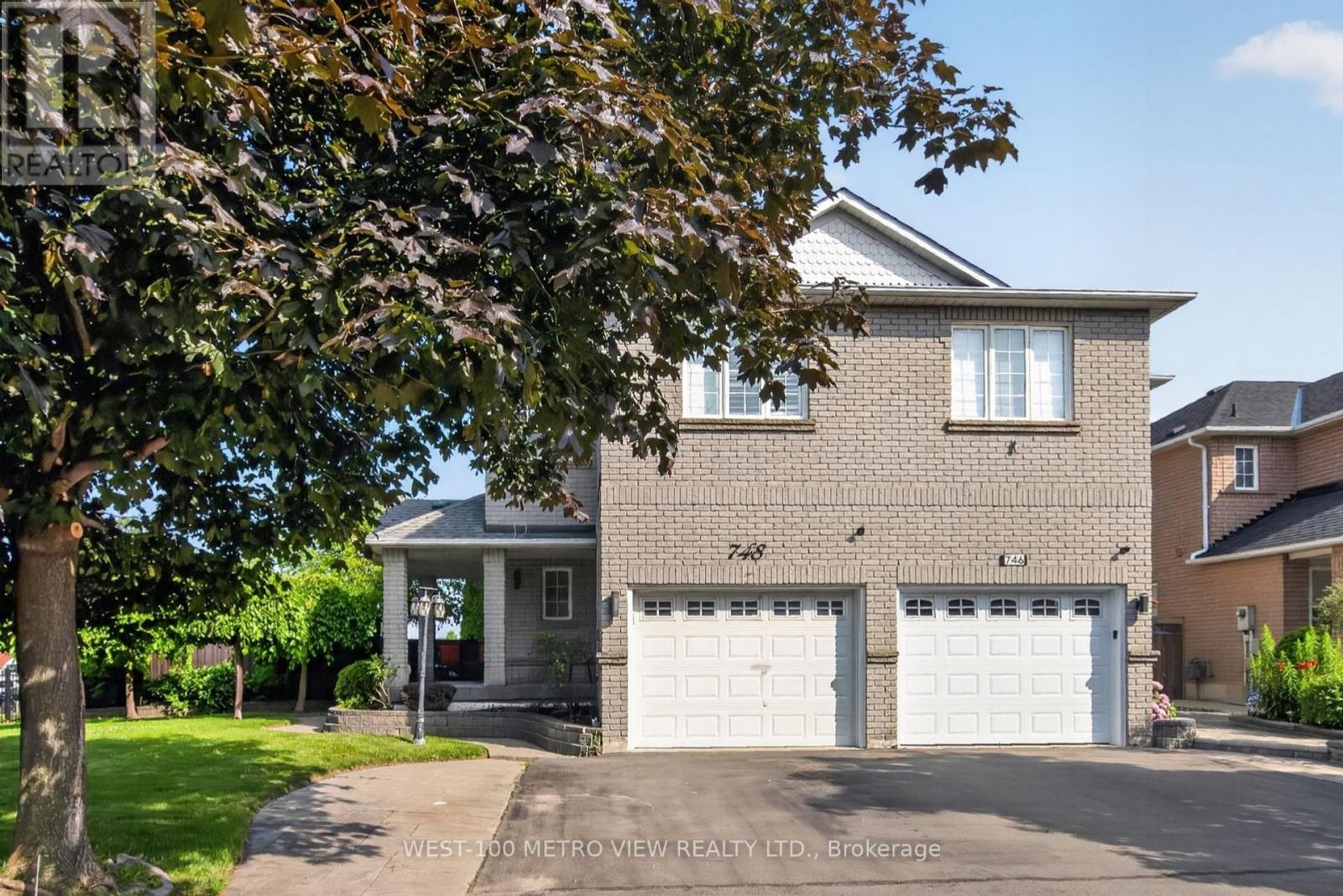 748 SUMMER PARK CRESCENT - 1