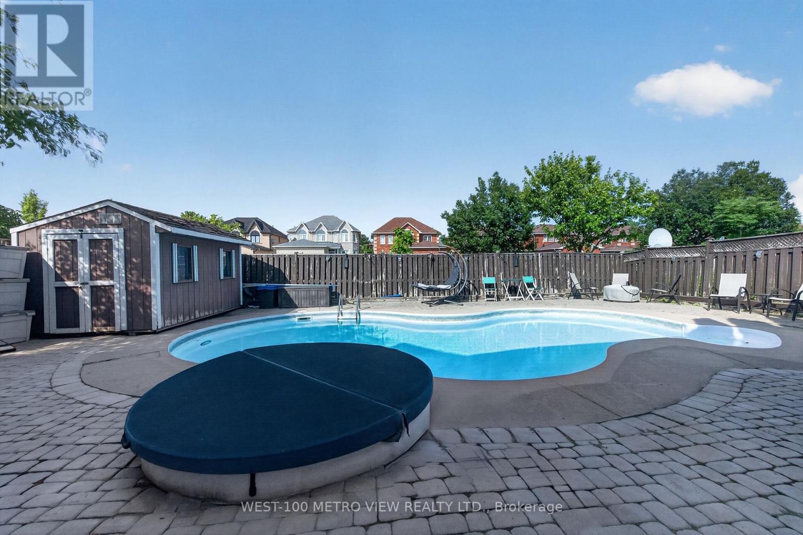 748 SUMMER PARK CRESCENT - 34