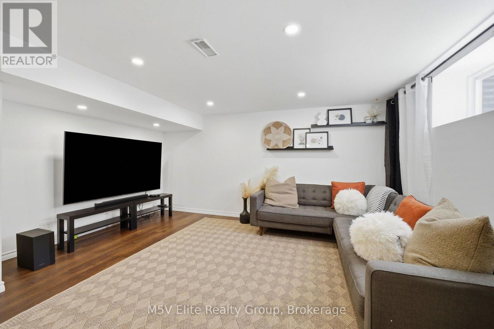 1171 GRIPSHOLM ROAD - Image 24