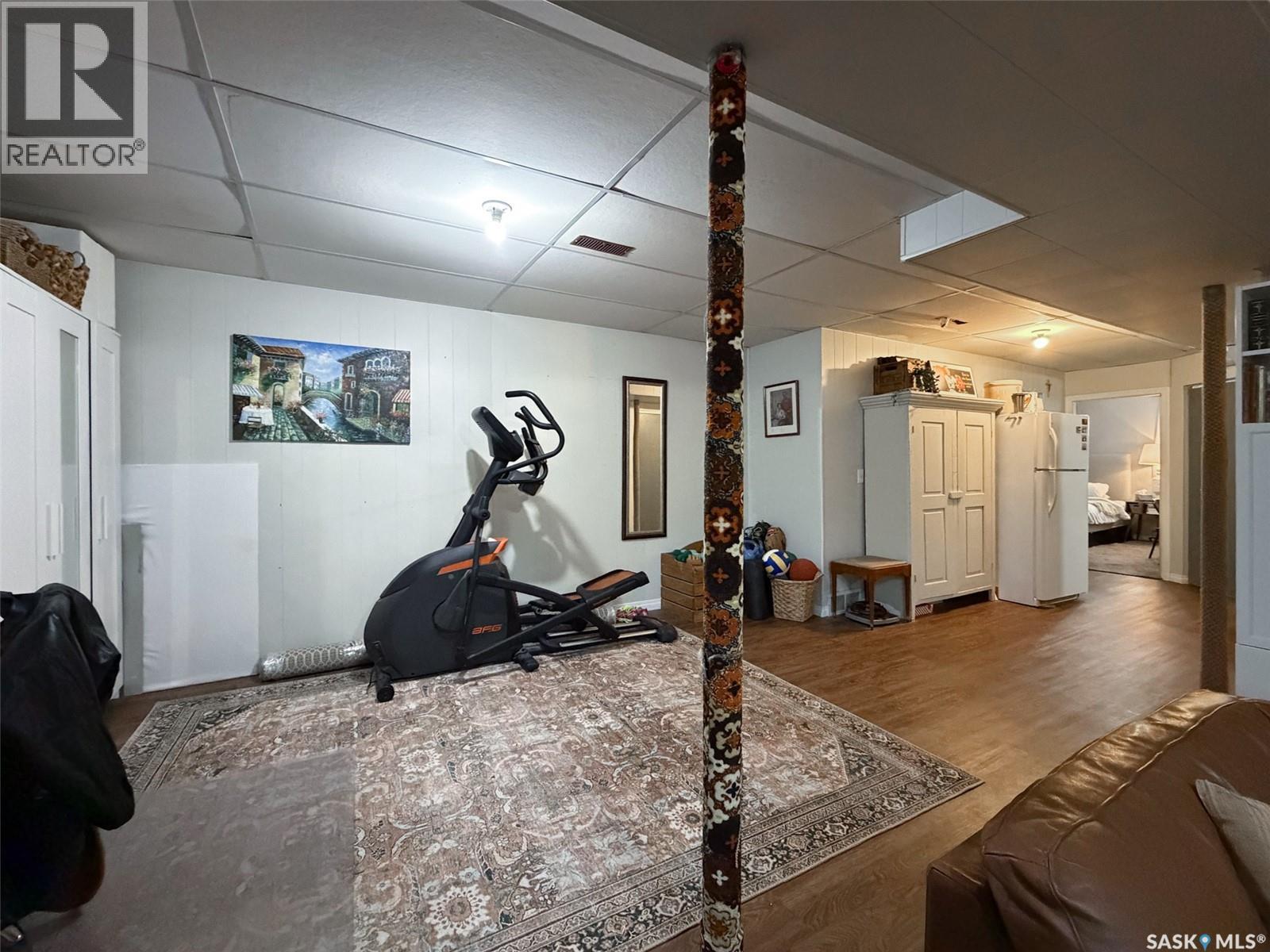 386 4th STREET E - Image 28