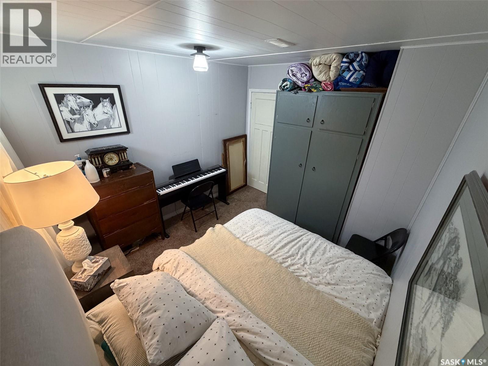 386 4th STREET E - Image 37