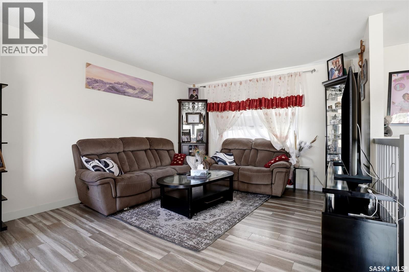 46 Mossing BAY - Image 2