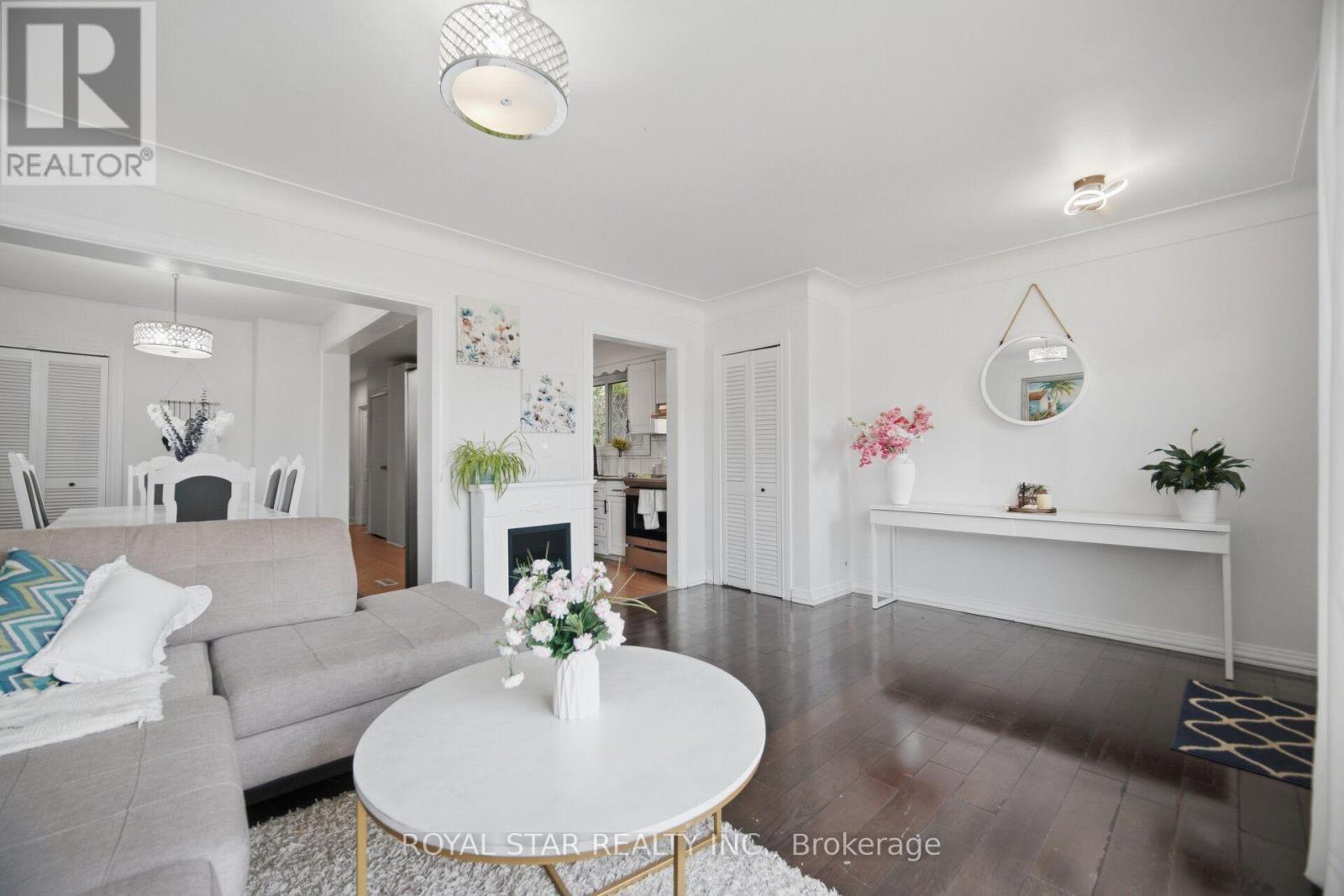 147 GRACE AVENUE - 10