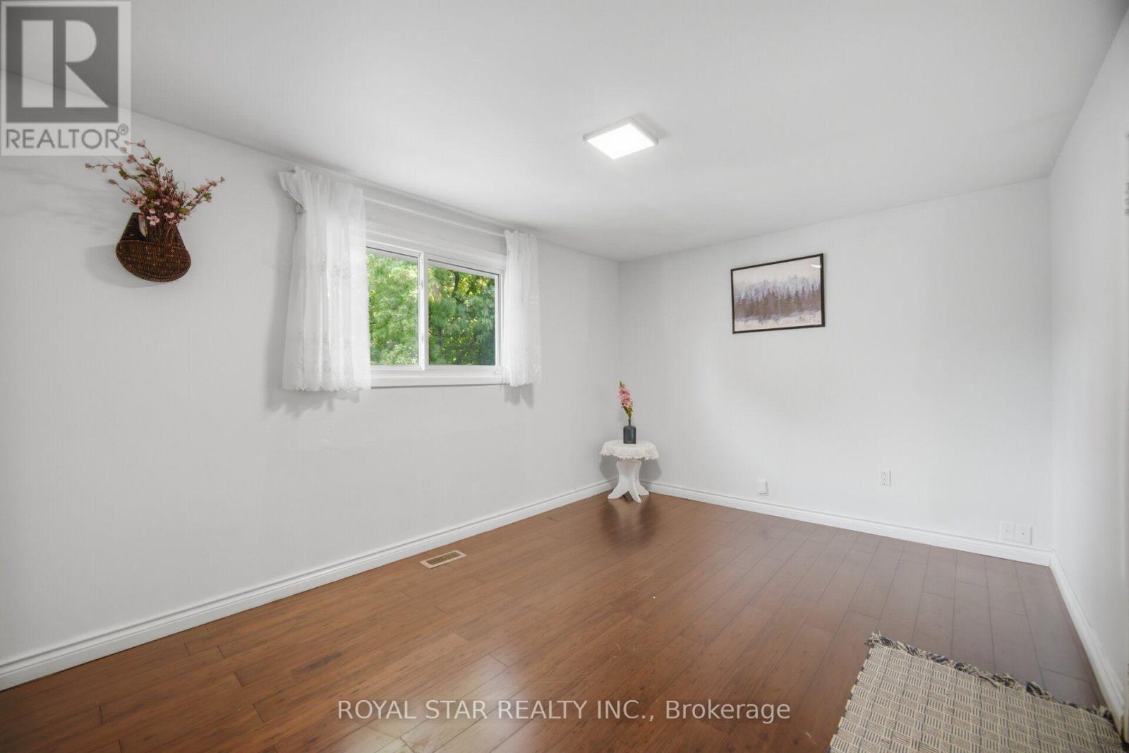 147 GRACE AVENUE - Image 19