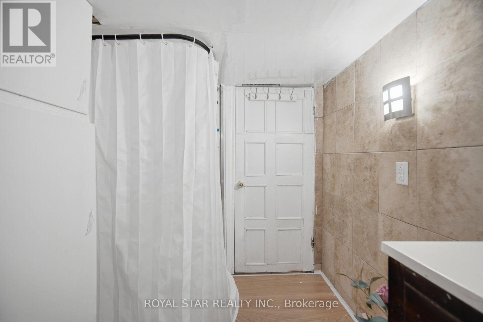 147 GRACE AVENUE - Image 42