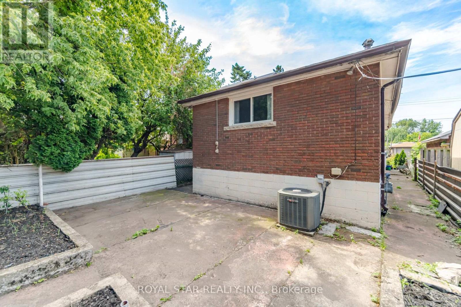 147 GRACE AVENUE - Image 49