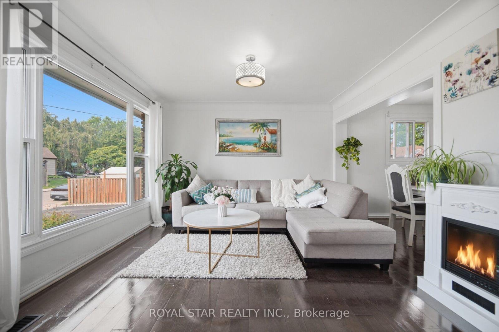 147 GRACE AVENUE - Image 8