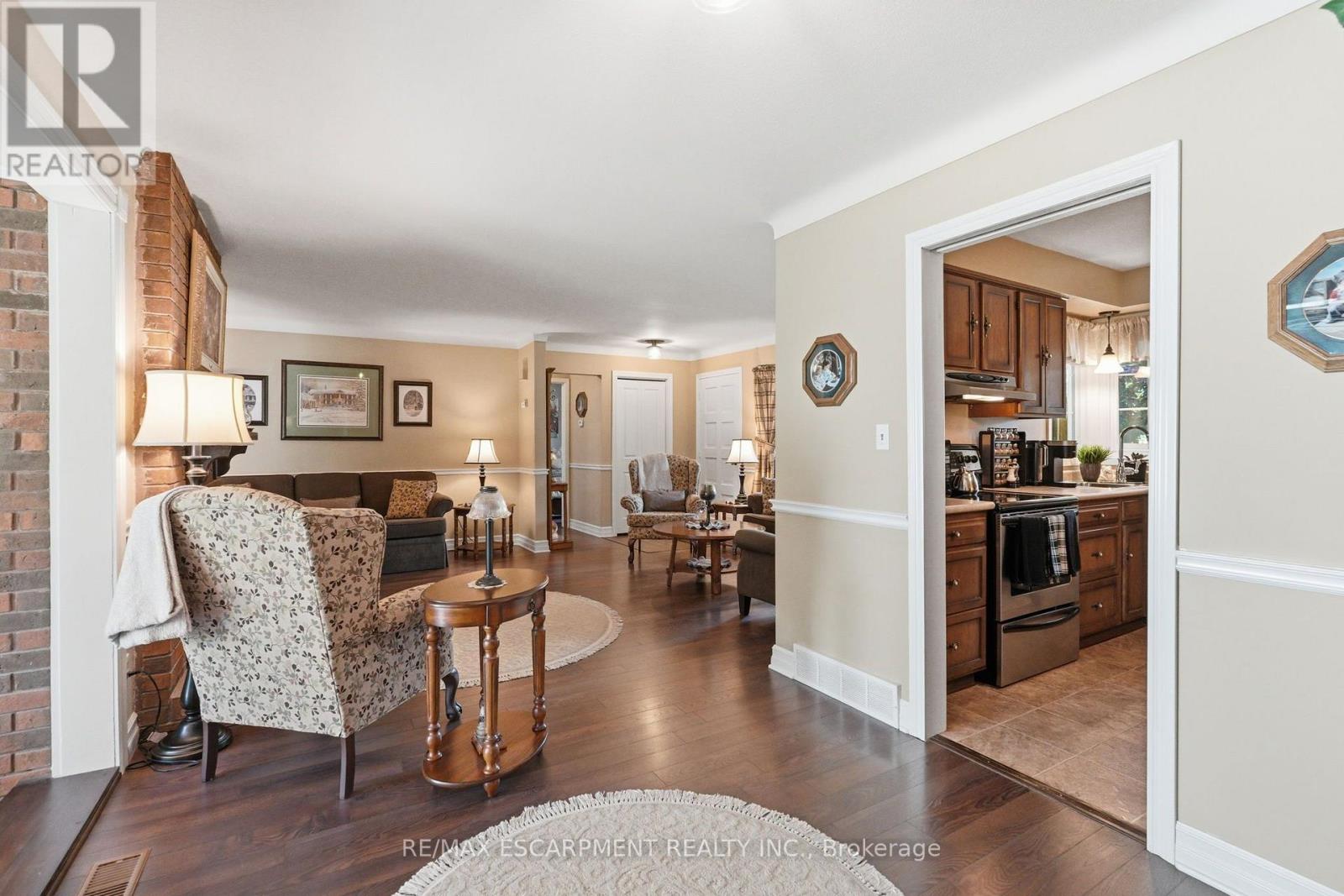 2A VALLEY ROAD - 17
