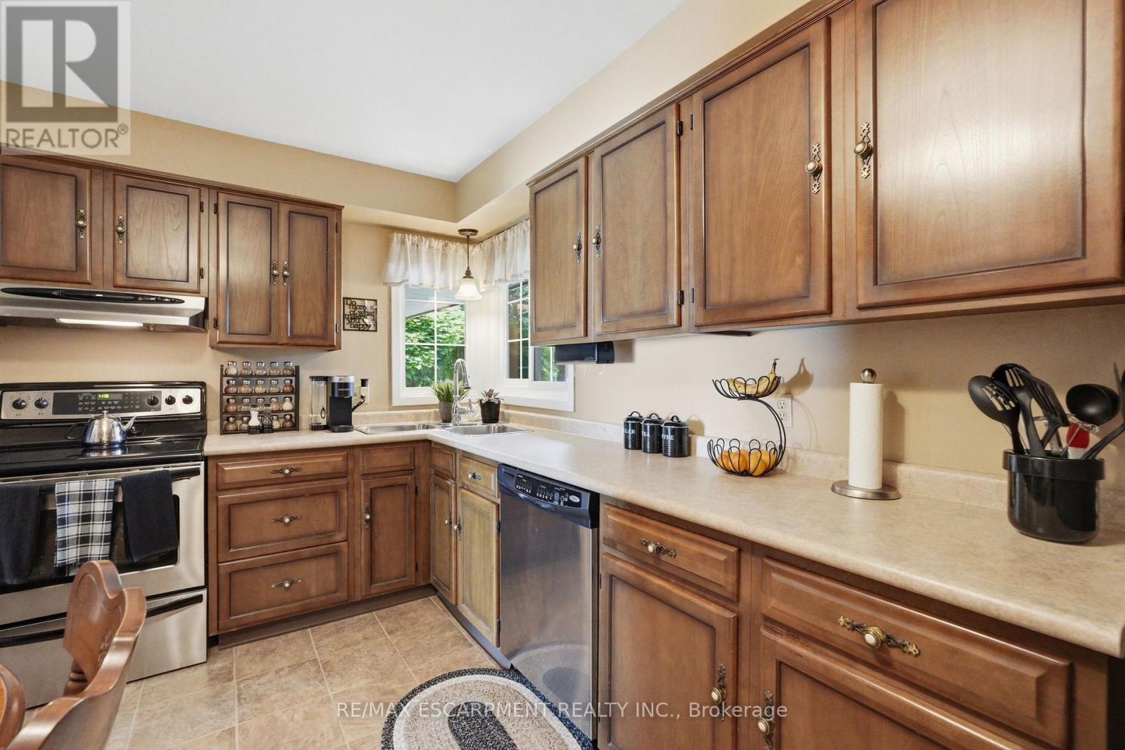 2A VALLEY ROAD - 19