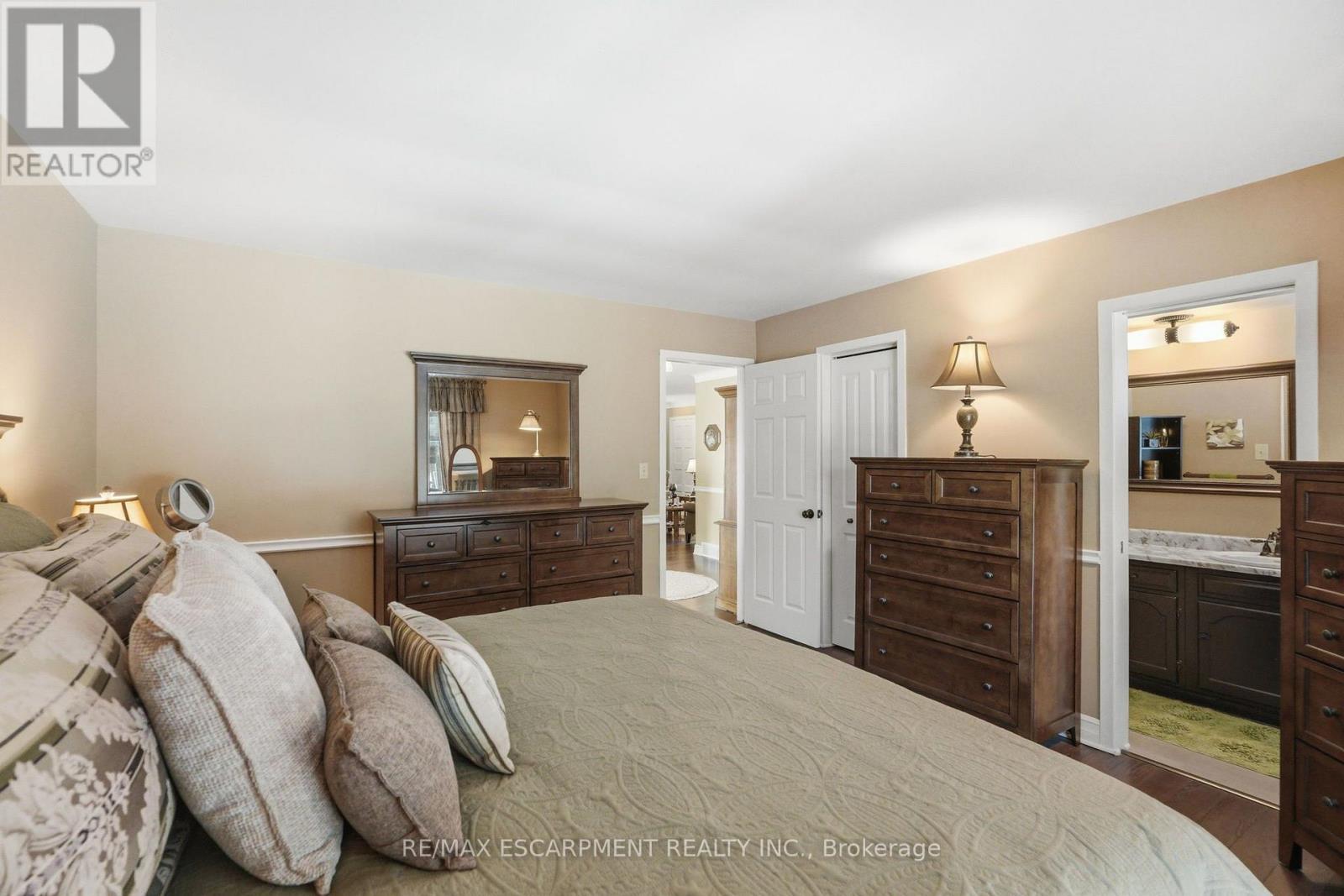 2A VALLEY ROAD - 22
