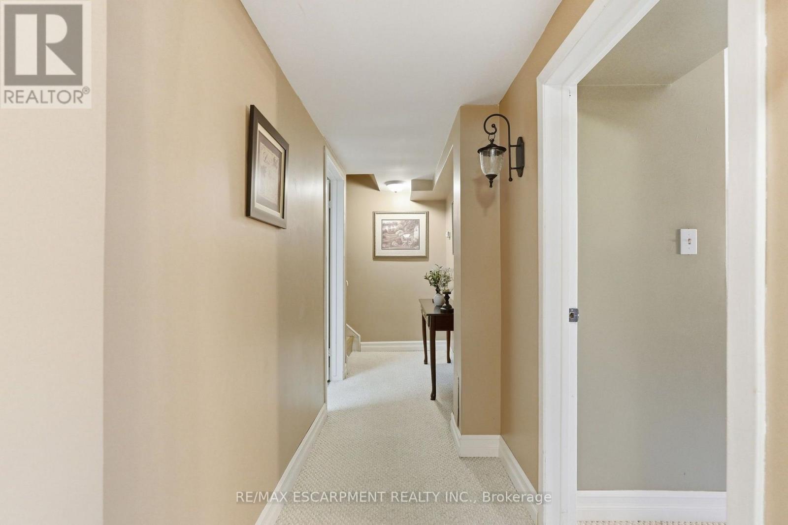 2A VALLEY ROAD - 28