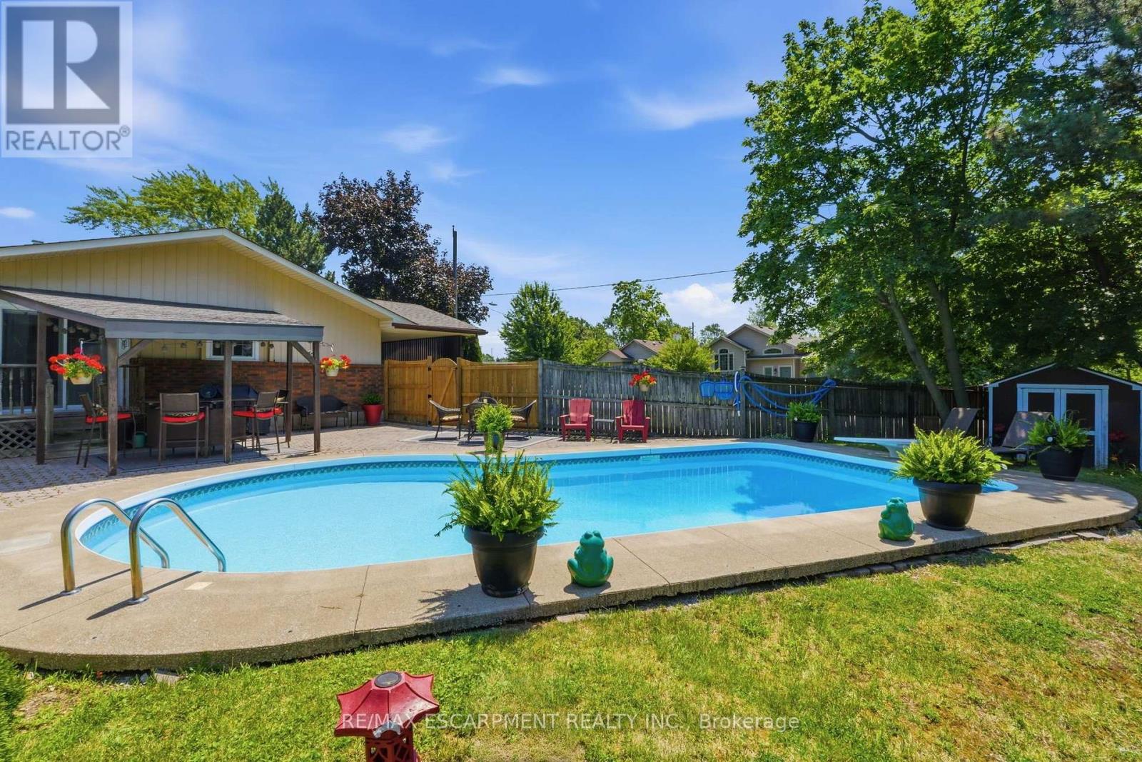 2A VALLEY ROAD - 37