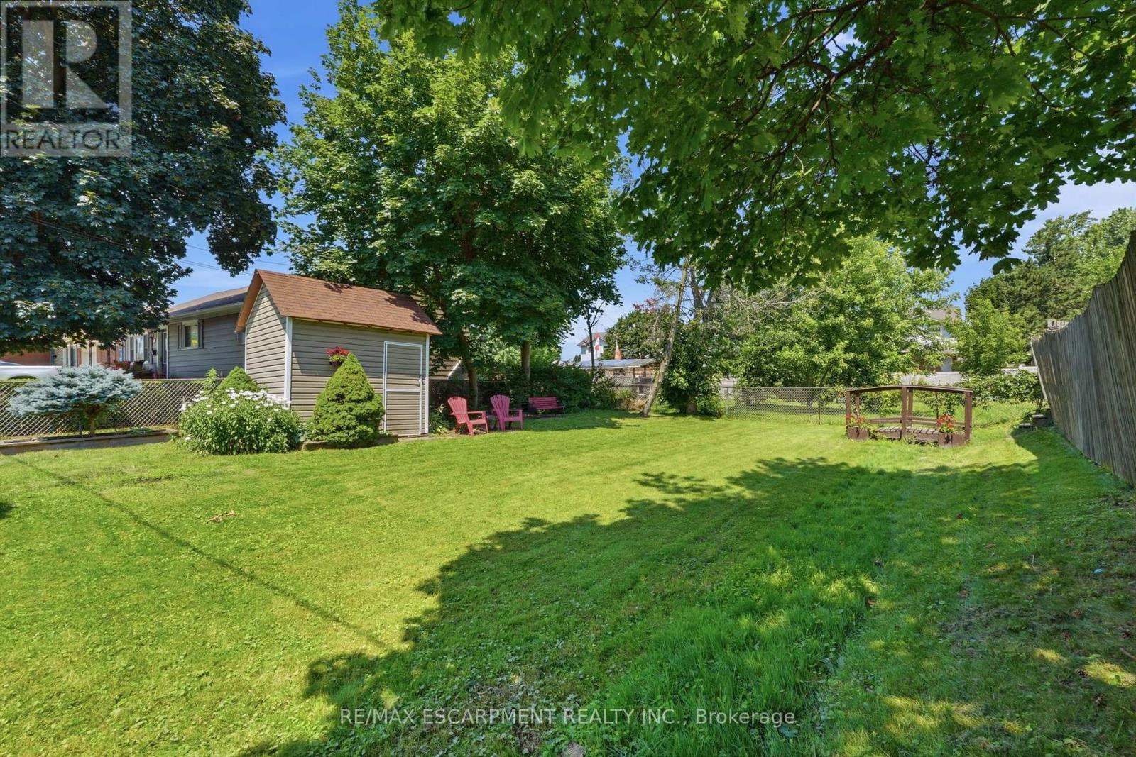 2A VALLEY ROAD - 39