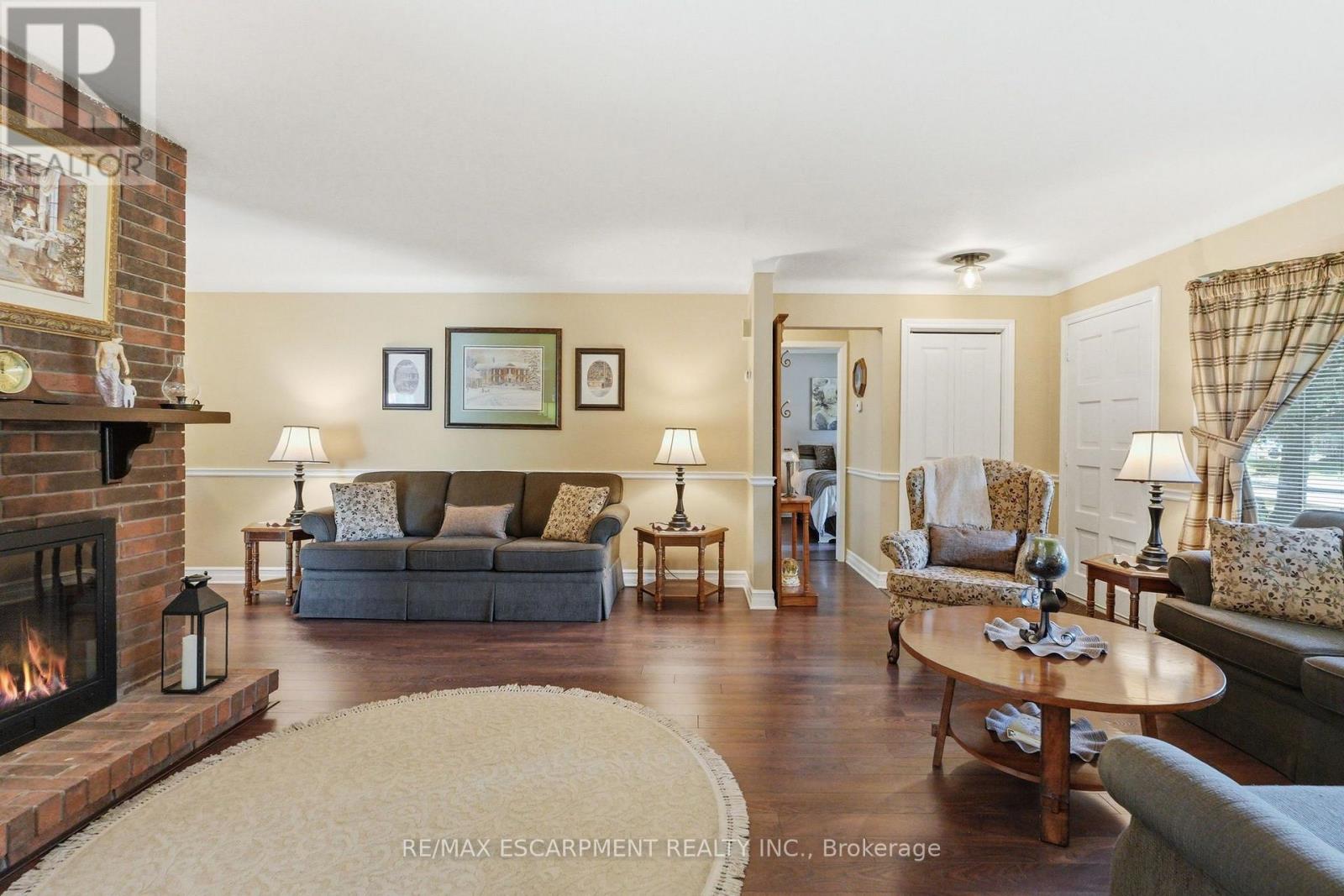 2A VALLEY ROAD - 9