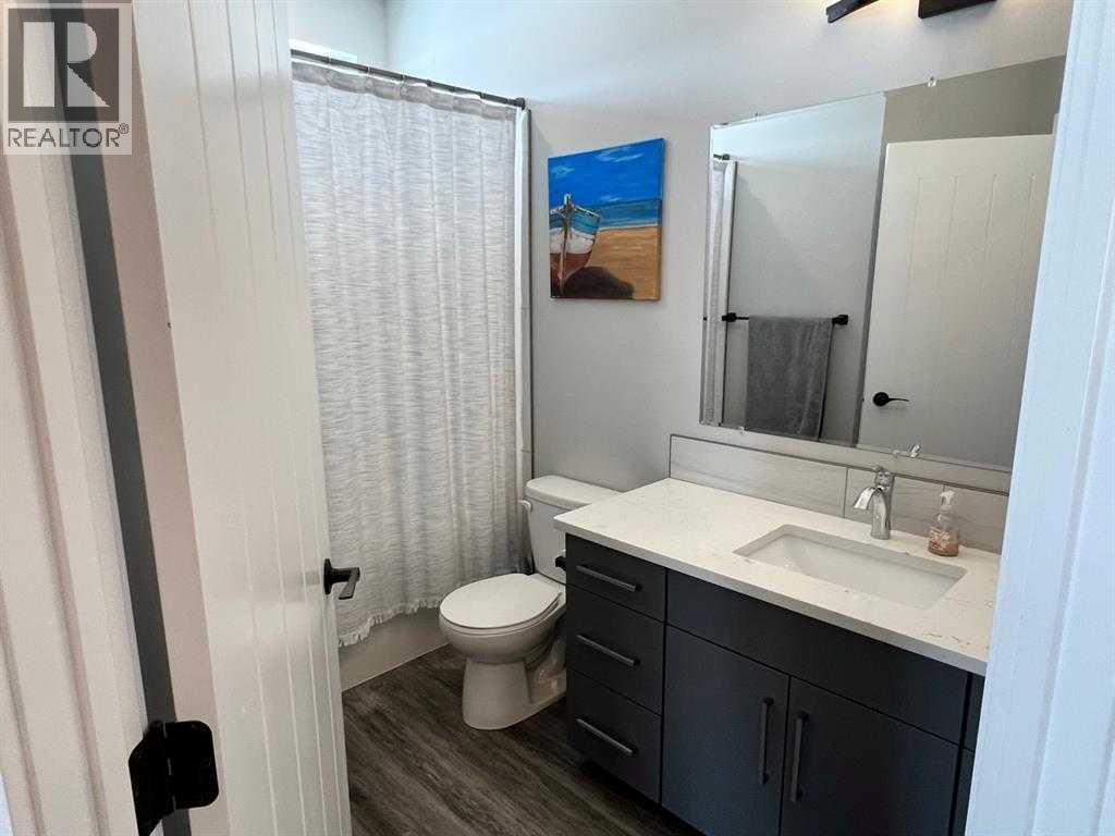 11, 1049 Alberta Avenue - 21