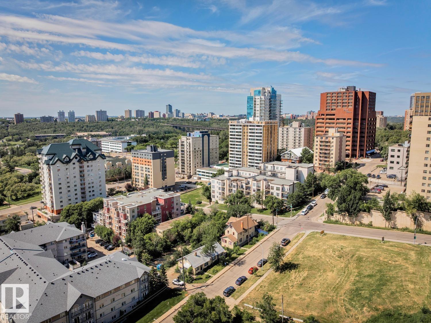 #906 9819 104 ST NW - 23