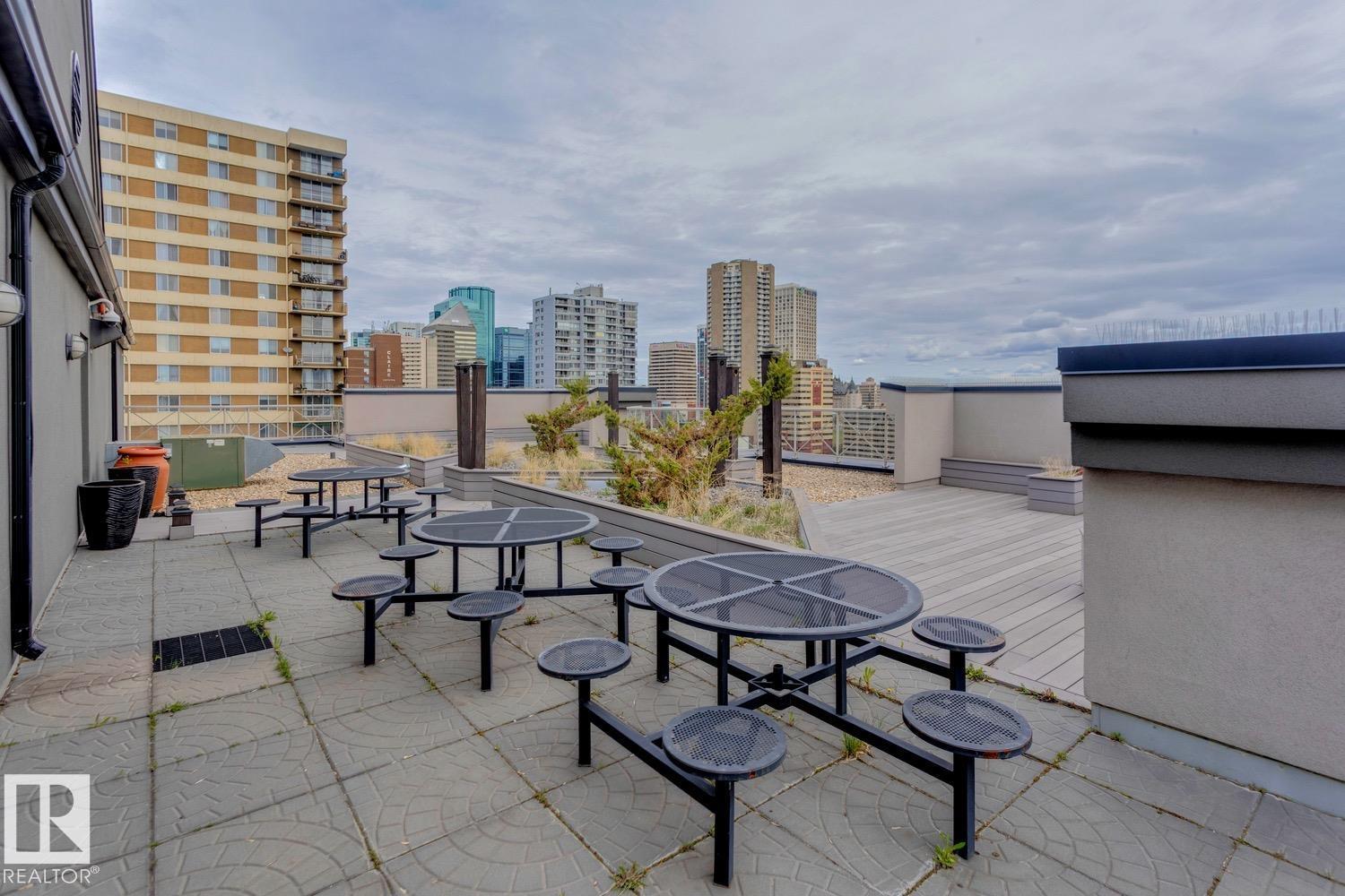 #906 9819 104 ST NW - 29