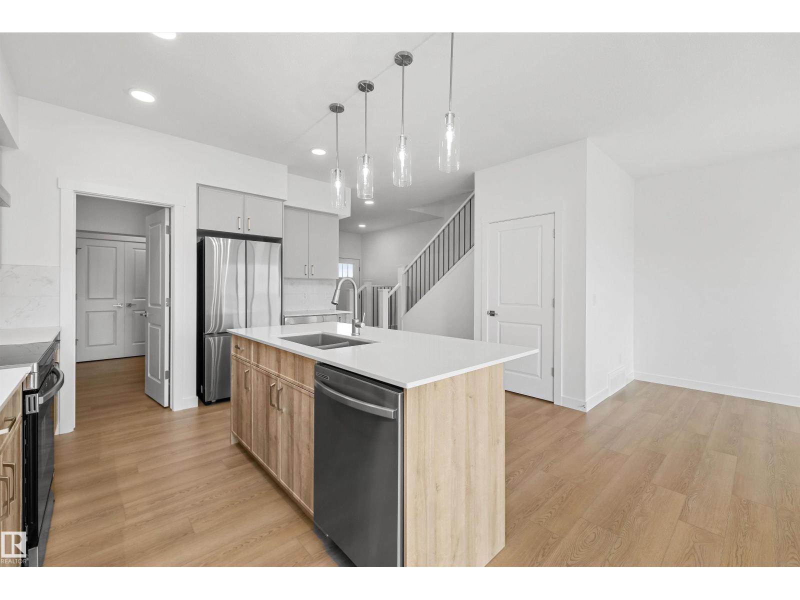 6292 180 AV NW - 11