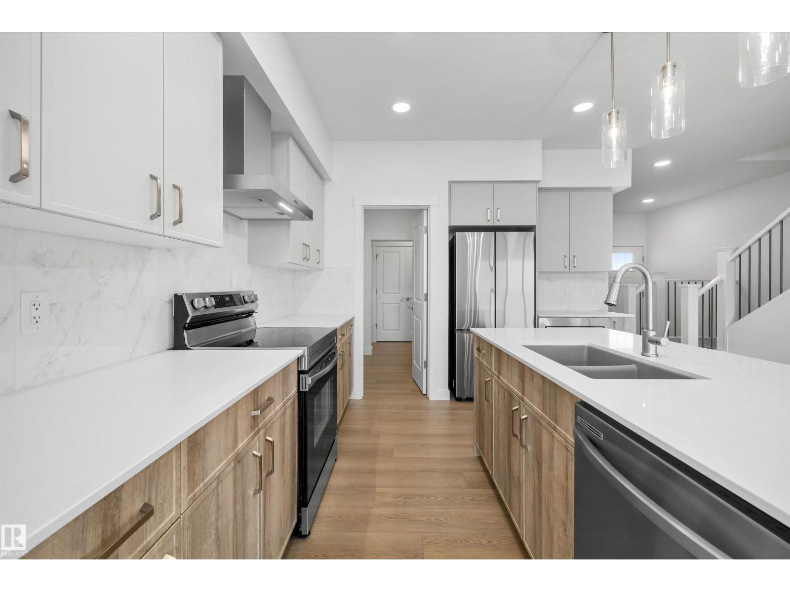 6292 180 AV NW - 12