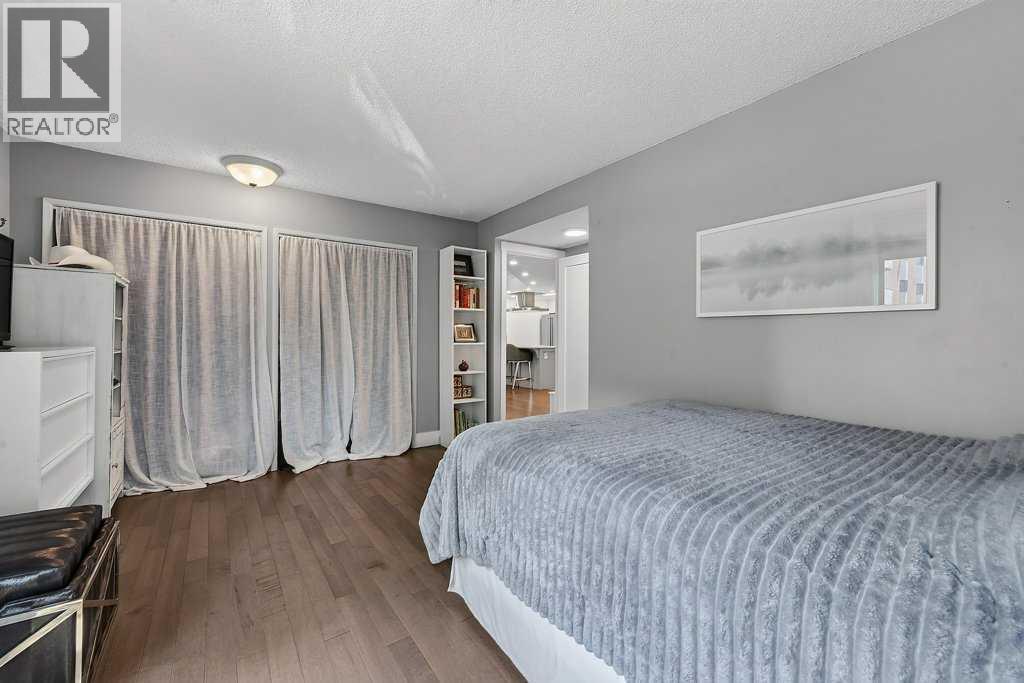#230 1304 15 Avenue SW - 24
