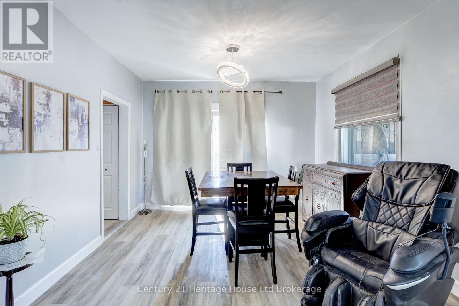 11 WOOD STREET W - 17