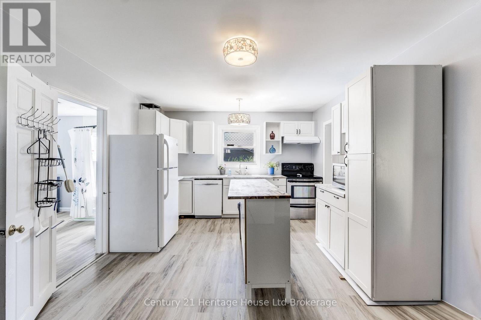 11 WOOD STREET W - 20