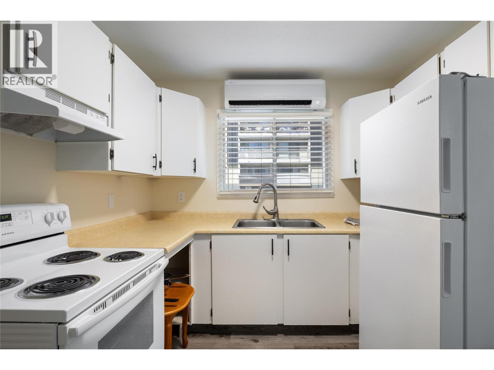 #204 4004 34 Street - 7