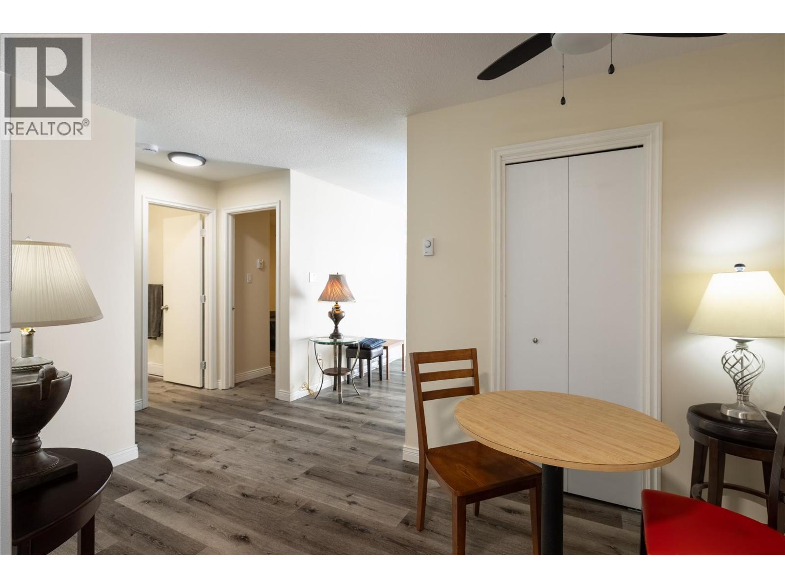 #204 4004 34 Street - 11