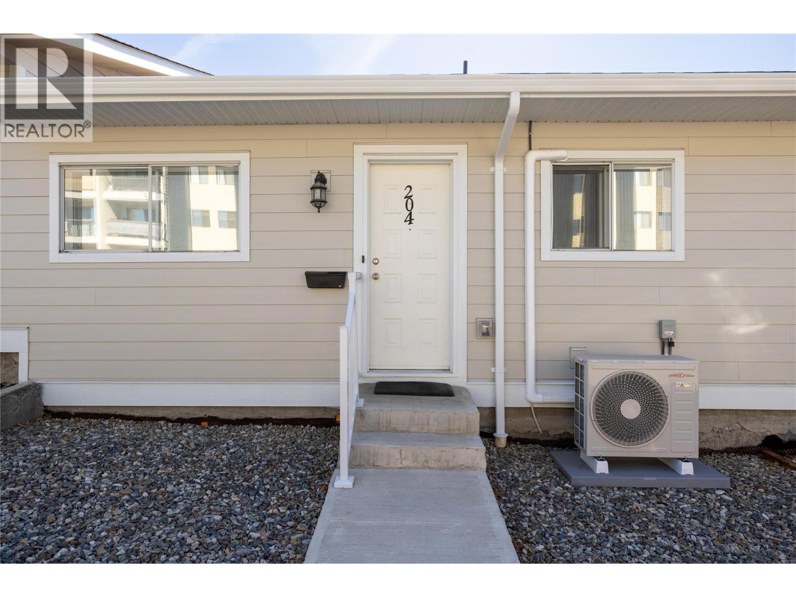 #204 4004 34 Street - Image 3