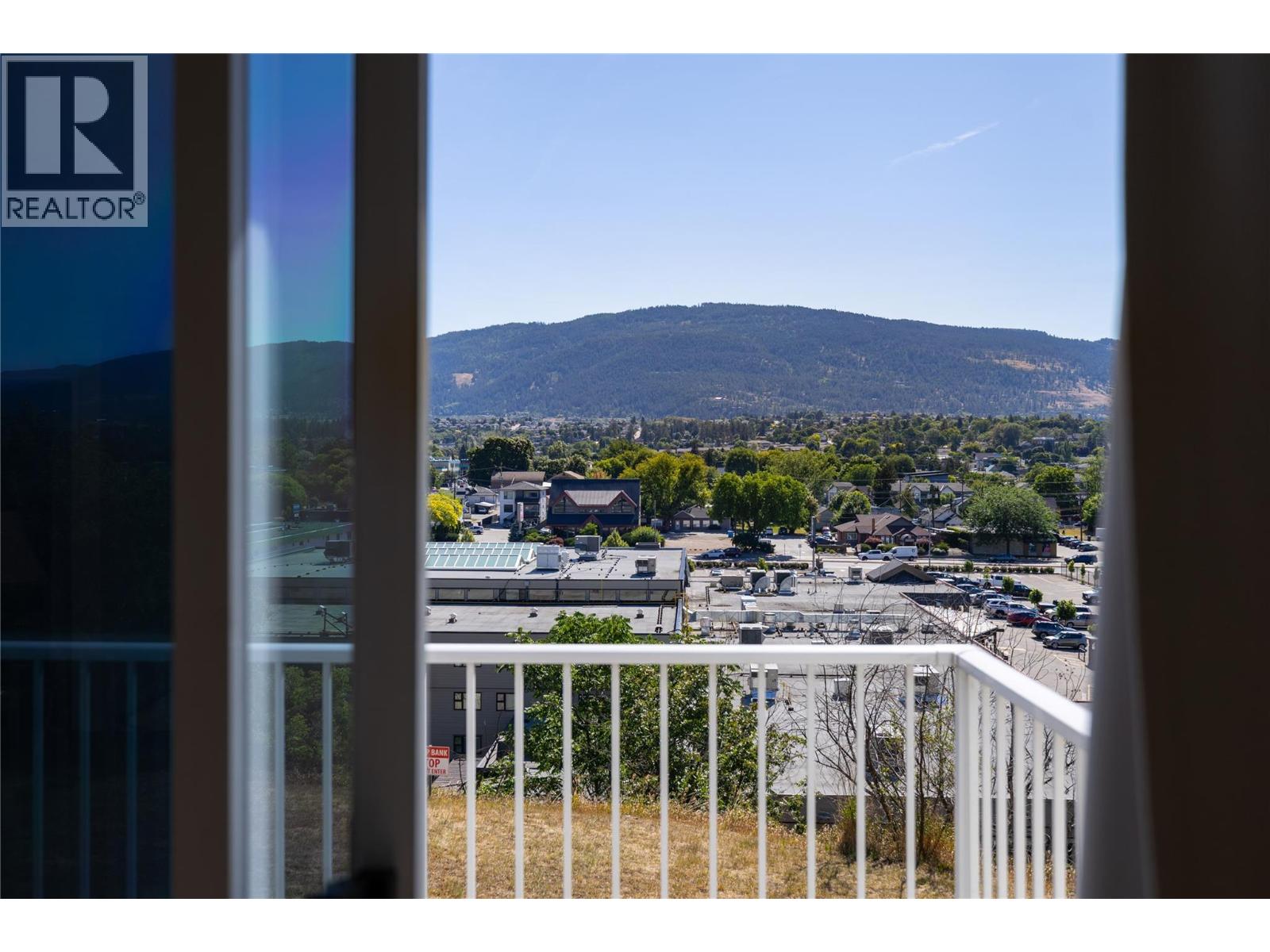 #204 4004 34 Street - 31