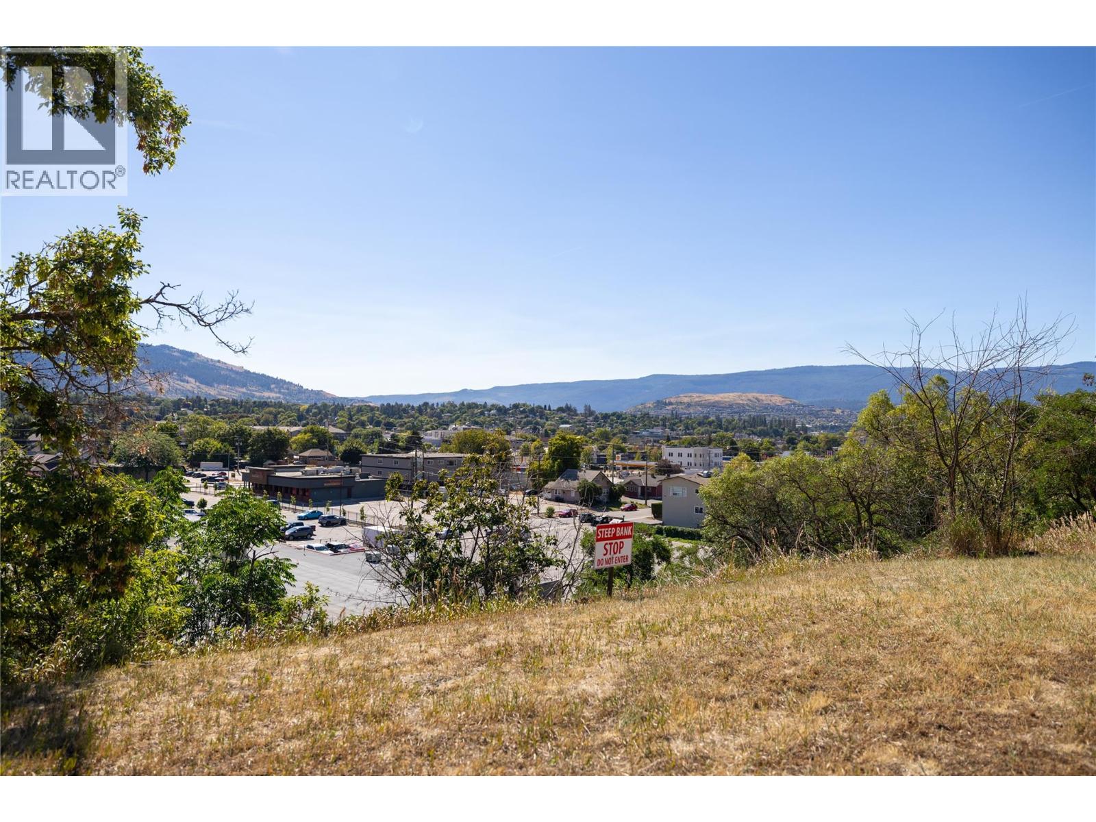 #204 4004 34 Street - 34