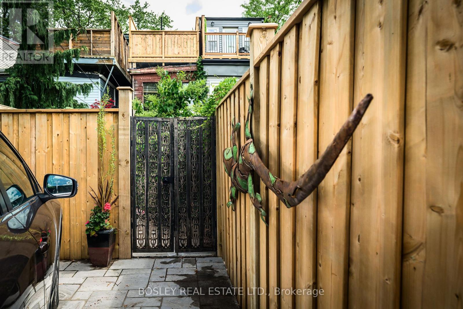16 BLONG AVENUE - Image 40