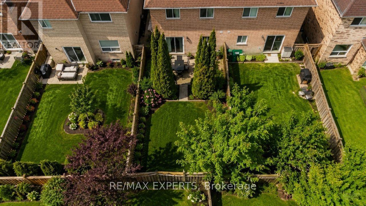 62 COLONIAL CRESCENT - 1