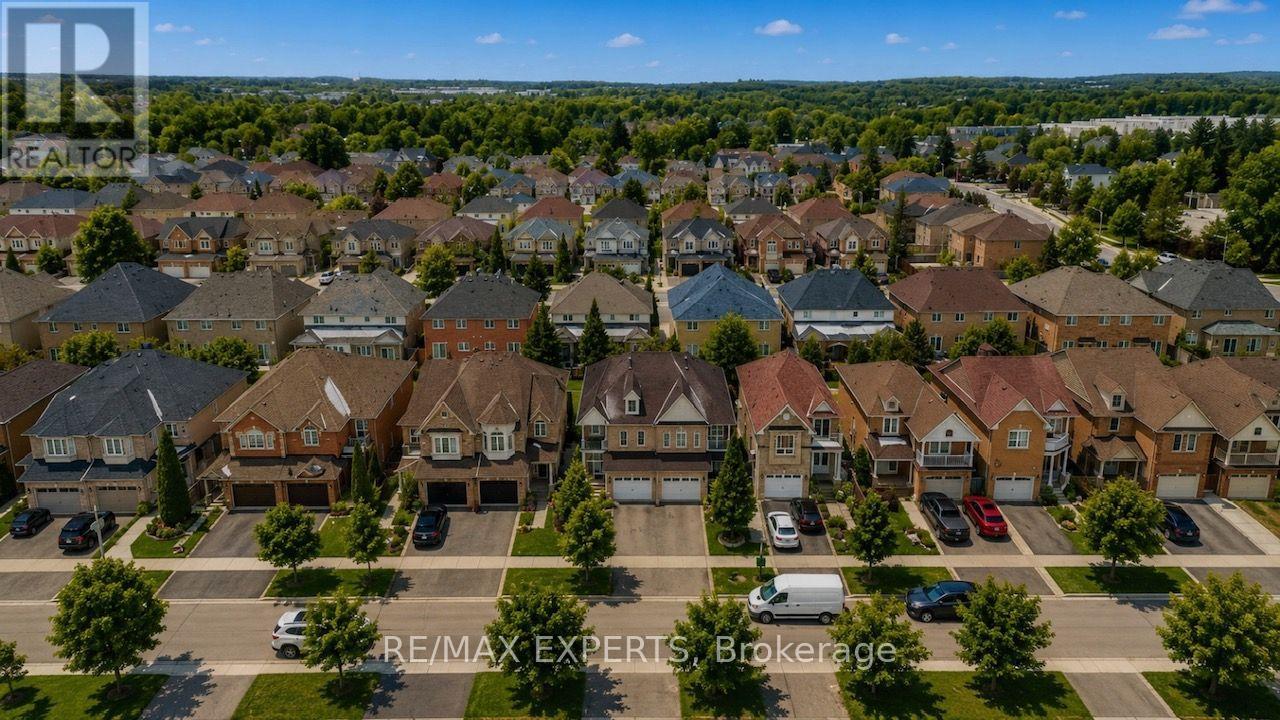 62 COLONIAL CRESCENT - 6