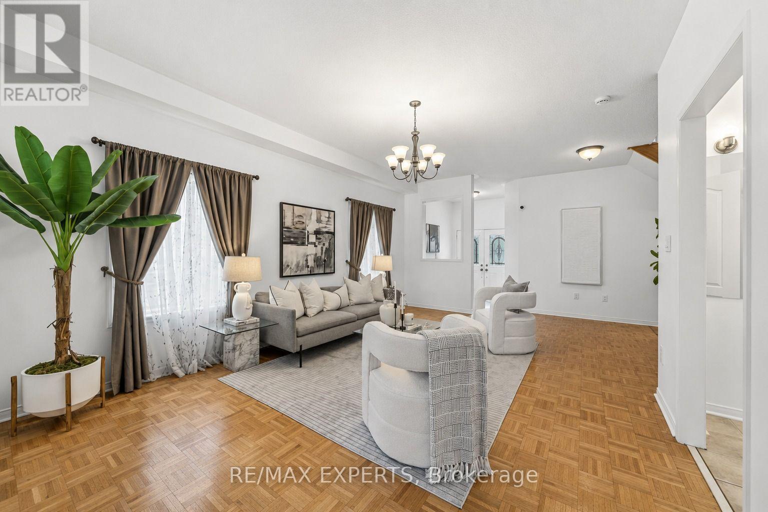 62 COLONIAL CRESCENT - 42
