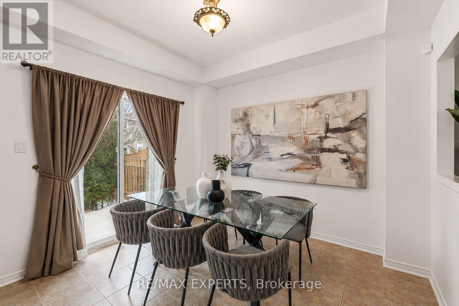 62 COLONIAL CRESCENT - 50