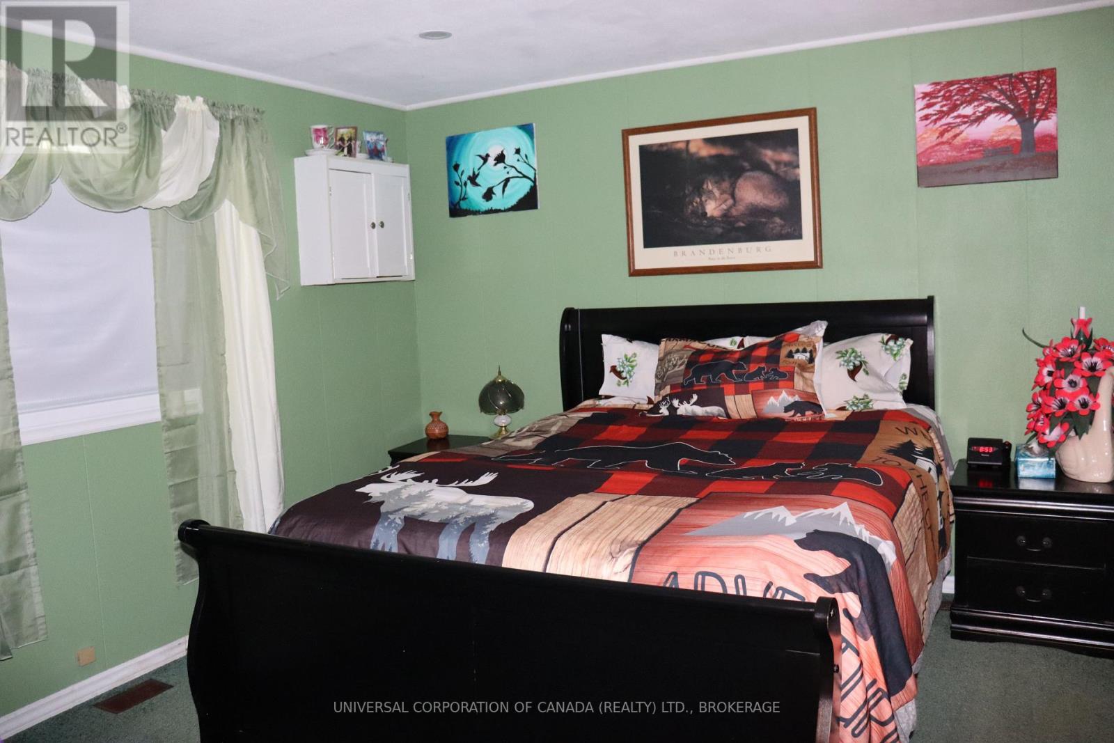 7 MAPLE ST STREET E - 11