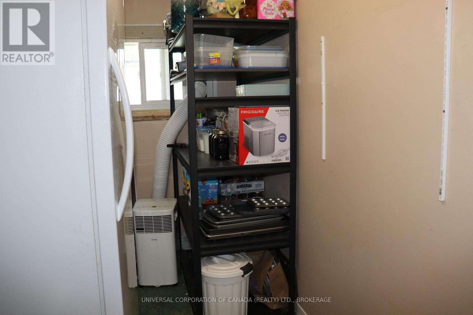 7 MAPLE ST STREET E - 12