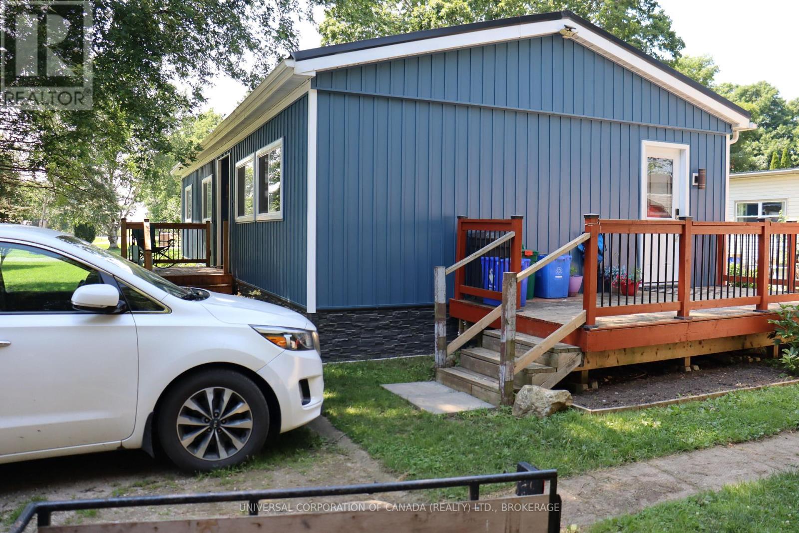 7 MAPLE ST STREET E - 16