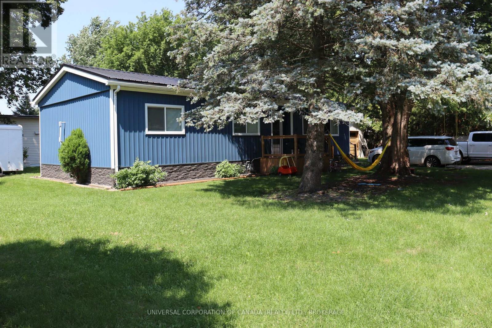 7 MAPLE ST STREET E - 2